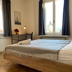 Swiss - 2 Bedroom Close To Eth Apartment