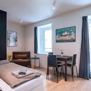 Hitrental Station Apartment